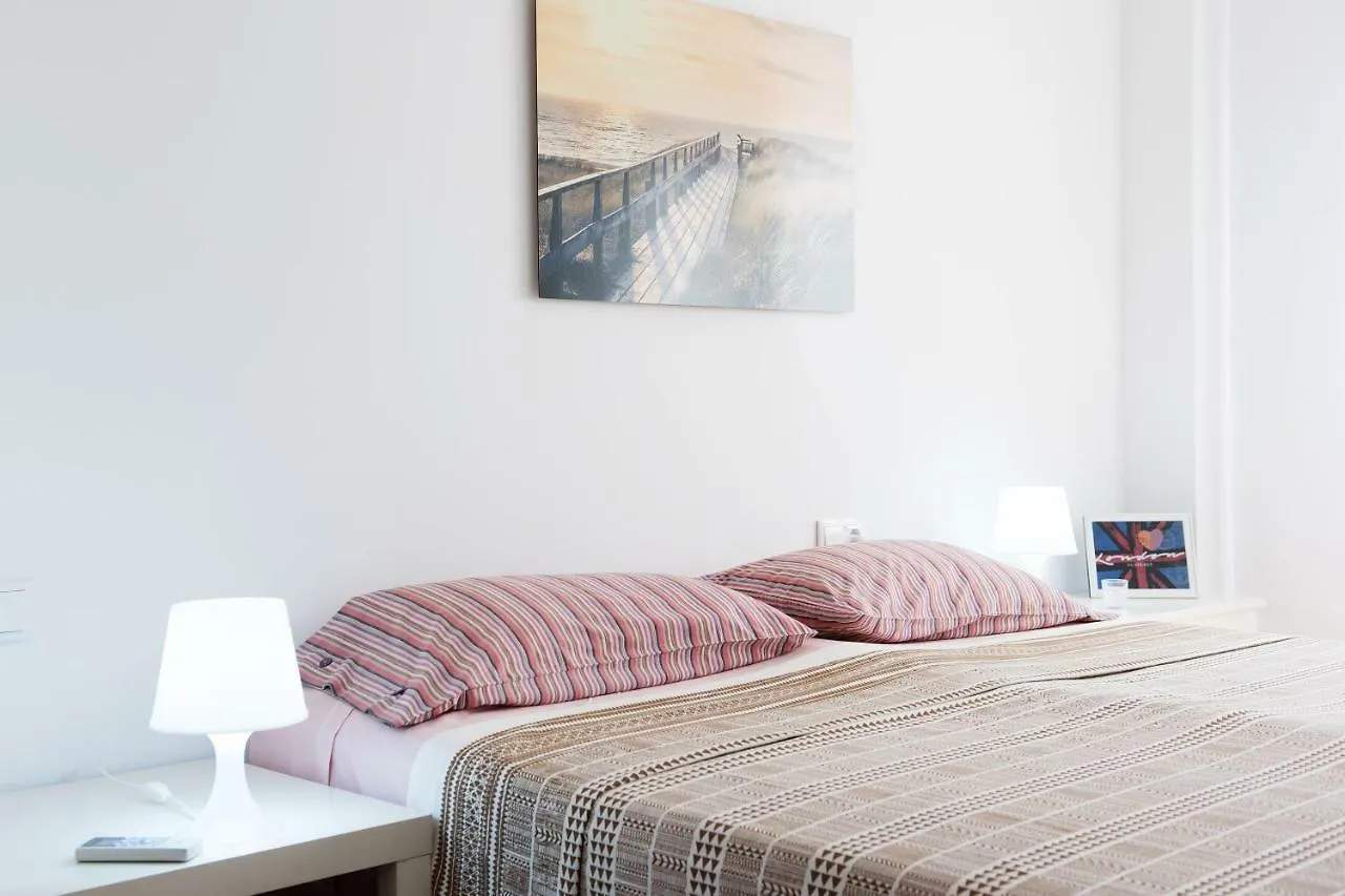 New Apartment With Big Terrace 10 Min Walk To Beach Supermarkets Calafell 0*,  España